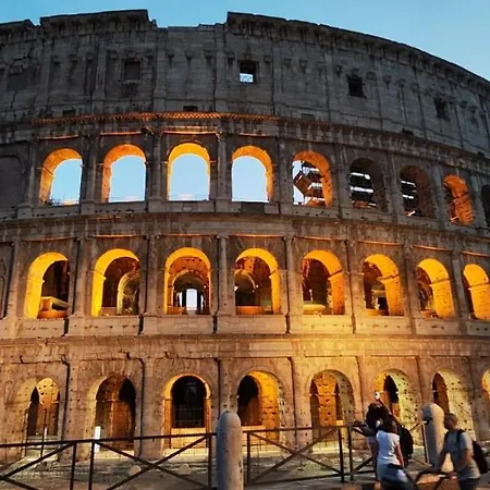 Colosseo Con Il Cuore Club